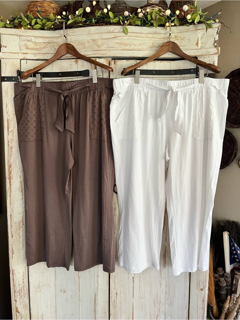 New Anybody Loungewear Cozy Knit Luxe Eyelet Detail Crop Pants bundle